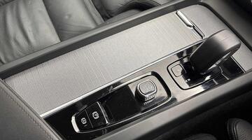 2025 Volvo 2.0 B4 MHEV Plus DCT Auto Euro 6 5-door (Blue) - Image: 31