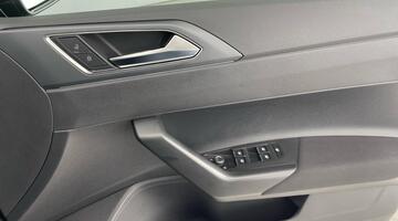 2024 Volkswagen 1.0 TSI R-Line DSG Euro 6 5-door (Black) - Image: 20