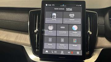 2025 Volvo 2.0 T8 18.8kWh Ultra Dark Auto 4WD Euro 6 5-door (Silver) - Image: 35