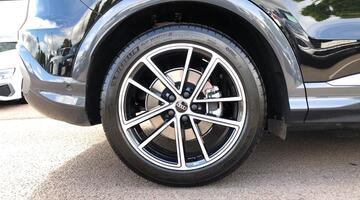 2025 Audi 2.0 TDI Launch Edition S Tronic quattro Euro 6 5-door (Black) - Image: 5