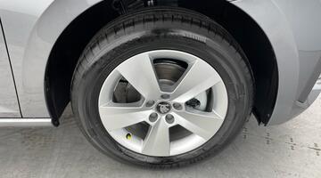 2025 Škoda 1.0 TSI SE Edition Euro 6 5-door (Grey) - Image: 5