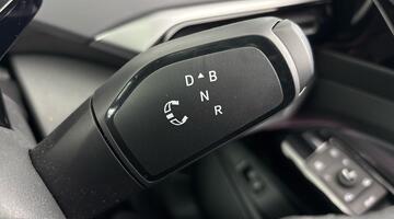 2025 Volkswagen Pro 77kWh Black Edition Auto 5-door (Black) - Image: 23