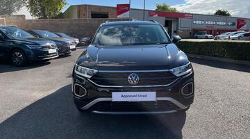 2025 Volkswagen TSI Match DSG Euro 6 5-door (Black) - Image: 7