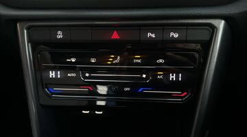 2024 Volkswagen TSI Style DSG Euro 6 5-door (White) - Image: 23