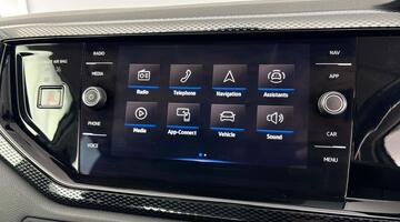 2021 Volkswagen 1.0 TSI Life Euro 6 5-door (Silver) - Image: 18