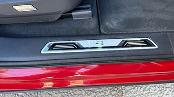 2025 Volkswagen 3.0 TDI V6 Black Edition Tiptronic 4Motion Euro 6 5-door (Red) - Image: 25