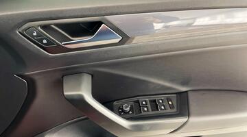 2021 Volkswagen TSI EVO R-Line DSG Euro 6 5-door (Red) - Image: 20