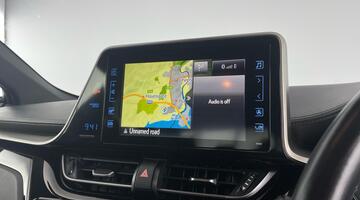 2019 Toyota VVT-h Dynamic CVT Euro 6 5-door (Grey) - Image: 17