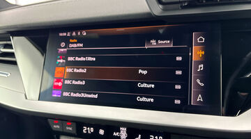 2021 Audi TFSI 35 S line Sportback S Tronic Euro 6 5-door (Blue) - Image: 22