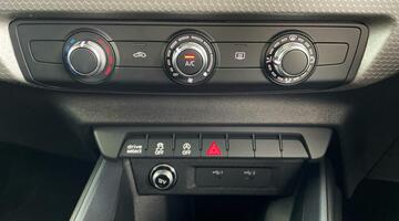 2025 Audi TFSI 35 Black Edition Sportback S Tronic Euro 6 5-door (Green) - Image: 16