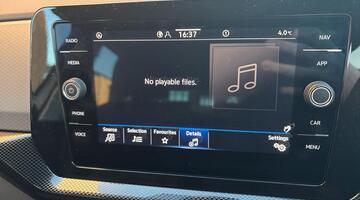 2025 Volkswagen 1.0 TSI Match Euro 6 5-door (Grey) - Image: 14