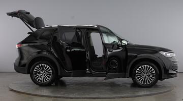 2025 Volkswagen 2.0 TDI Match DSG Euro 6 5-door (Black) - Image: 10