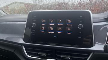 2024 Volkswagen TSI Style Euro 6 5-door (Black) - Image: 7