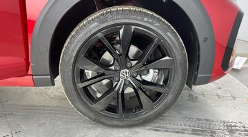 2025 Volkswagen 1.0 TSI Black Edition Euro 6 5-door (Black) - Image: 5