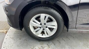 2020 Volkswagen 1.0 TSI SE Euro 6 5-door (Black) - Image: 35