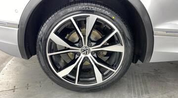 2020 Volkswagen 2.0 TDI R-Line DSG 4Motion Euro 6 5-door (Silver) - Image: 27