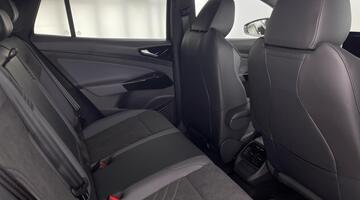 2025 Volkswagen Pro 77kWh Match Auto 5-door (Black) - Image: 22