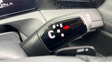 2025 Volkswagen 2.0 TDI Match DSG Euro 6 5-door (Blue) - Image: 12