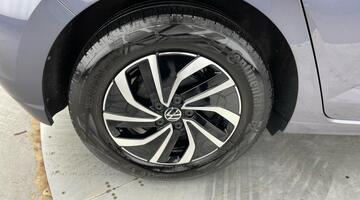 2023 Volkswagen 1.0 TSI Match Euro 6 5-door (Grey) - Image: 17