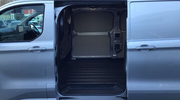 2025 Ford 2.0 300 EcoBlue Limited Auto LH1 Euro 6 5-door (Silver) - Image: 28