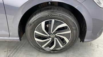 2023 Volkswagen 1.0 TSI Match Euro 6 5-door (Grey) - Image: 5