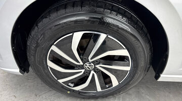 2023 Volkswagen 1.0 TSI Life DSG Euro 6 5-door (Silver) - Image: 34