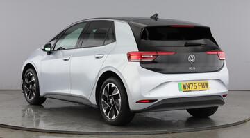 2025 Volkswagen Pro 59kWh Auto 5-door (Silver) - Image: 3