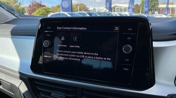 2025 Volkswagen TSI Match DSG Euro 6 5-door (Black) - Image: 14