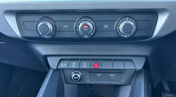 2022 Audi 1.0 TFSI 30 S line Sportback Euro 6 5-door (Yellow) - Image: 32