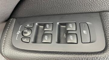 2019 Volvo 2.0 T4 Edition Auto Euro 6 5-door (Red) - Image: 19