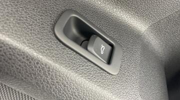 2025 Audi 1.0 TFSI 30 Sport Euro 6 5-door (White) - Image: 24