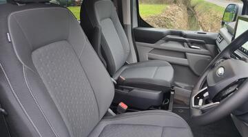 2025 Ford 340 65kWh Titanium Auto L1 5-door (Grey) - Image: 9