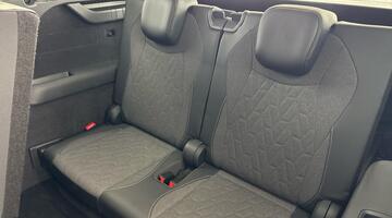 2025 Volkswagen ETSI MHEV Life DSG Euro 6 5-door (Purple) - Image: 36