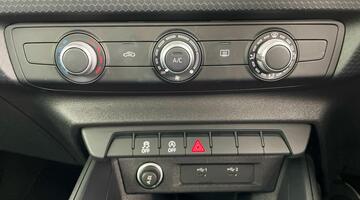 2022 Audi 1.0 TFSI 25 Technik Sportback Euro 6 5-door (White) - Image: 16