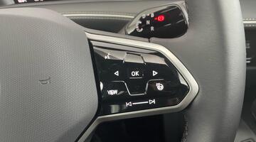 2025 Volkswagen Pro S 86kWh Match Plus Tourer Auto 5-door (Black) - Image: 23