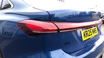 2025 Audi 2.0 TFSI S line Saloon S Tronic Euro 6 5-door (Blue) - Image: 44