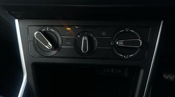 2023 Volkswagen 1.0 TSI Life Euro 6 5-door (Grey) - Image: 27