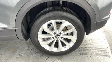 2025 Volkswagen TSI Match DSG Euro 6 5-door (Grey) - Image: 30