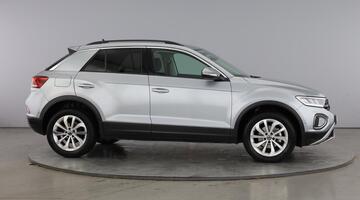 2025 Volkswagen TSI Match Euro 6 5-door (Silver) - Image: 4