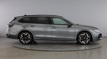 2025 Volkswagen ETSI MHEV R-Line DSG Euro 6 5-door (Grey) - Image: 4