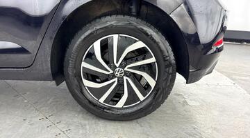 2023 Volkswagen 1.0 TSI Life Euro 6 5-door (Black) - Image: 33