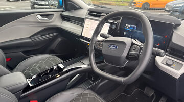 2025 Ford Standard Range 43kWh Premium Auto 5-door (Blue) - Image: 6