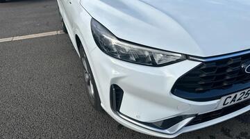 2025 Ford 2.5h Duratec ST-Line CVT Euro 6 5-door (White) - Image: 12