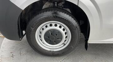 2025 Volkswagen 2.0 TDI 110 Commerce Plus Van (Grey) - Image: 34