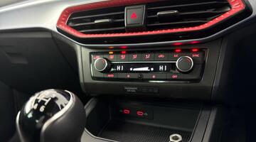 2022 SEAT 1.0 TSI FR Sport Euro 6 5-door (Grey) - Image: 7