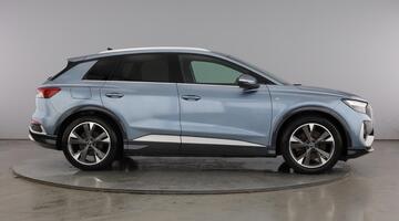 2022 Audi 40 S line Auto 5-door 82kWh (Blue) - Image: 4