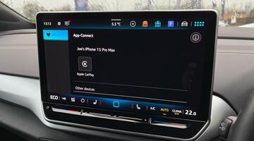 2025 Volkswagen Pro 77kWh Match Auto 5-door (White) - Image: 15