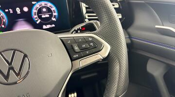 2025 Volkswagen ETSI MHEV R-Line DSG Euro 6 5-door (Black) - Image: 21