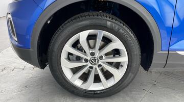 2022 Volkswagen TSI Style Euro 6 5-door (Blue) - Image: 35