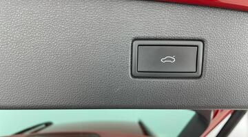 2021 Volkswagen TSI Active Euro 6 5-door (Red) - Image: 33